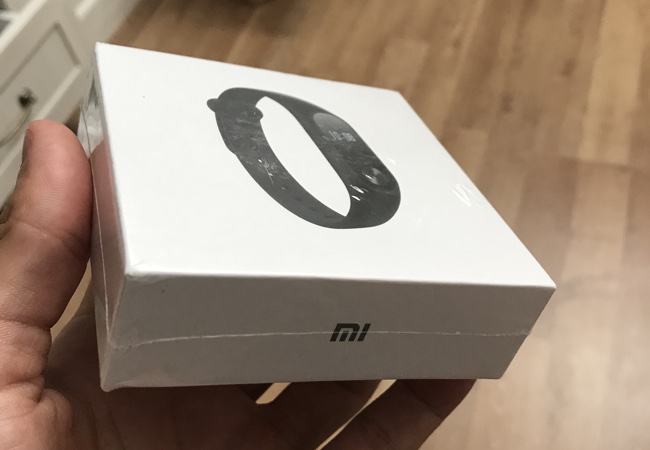 Xiaomi Mi Band 2 – chytrý náramek za pár kaček